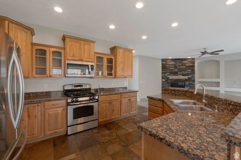 Tiny photo for 2087 E EAGLE CREST DRIVE DR S, Draper (UT Cnty), UT 84020 (MLS # 2106866)