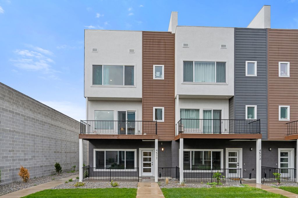 Photo of 4577 W PLEASANT PINE CT, West Valley City, UT 84120 (MLS # 2153764)