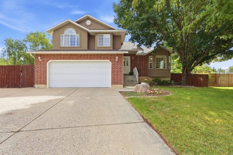 Tiny photo for 46 N 750 W, Layton, UT 84041 (MLS # 2185590)