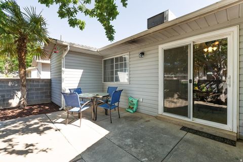 Tiny photo for 1015 S RIVER RD #37, Saint George, UT 84790 (MLS # 2121467)