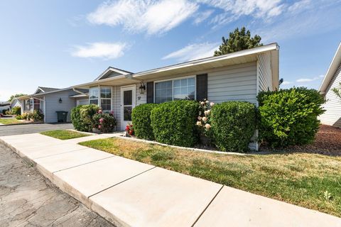 Tiny photo for 1015 S RIVER RD #37, Saint George, UT 84790 (MLS # 2121467)