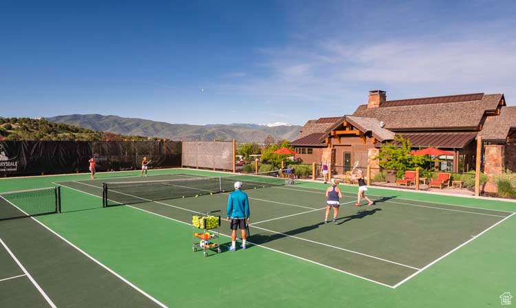 RED LEDGES - Residential