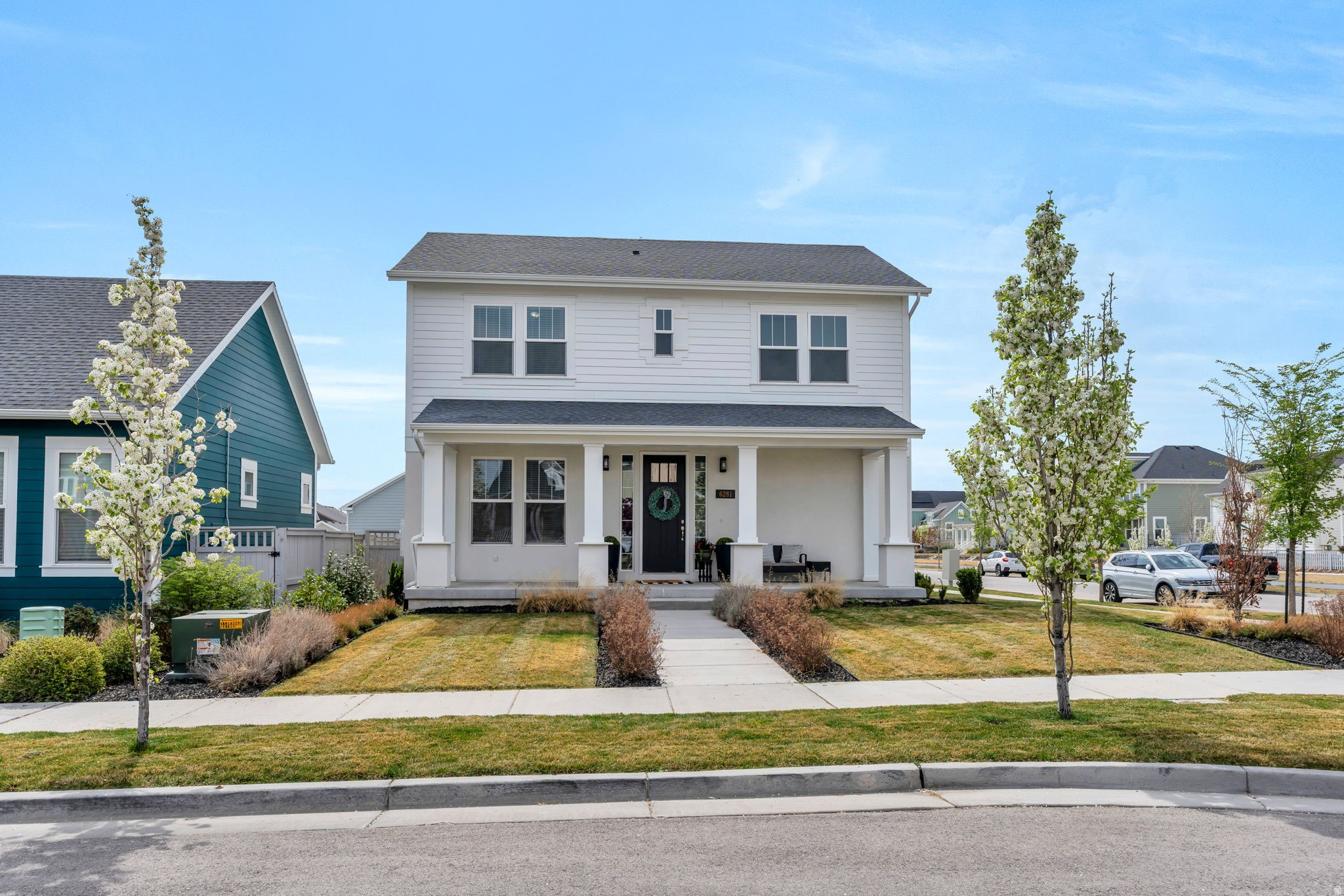 DAYBREAK - Residential