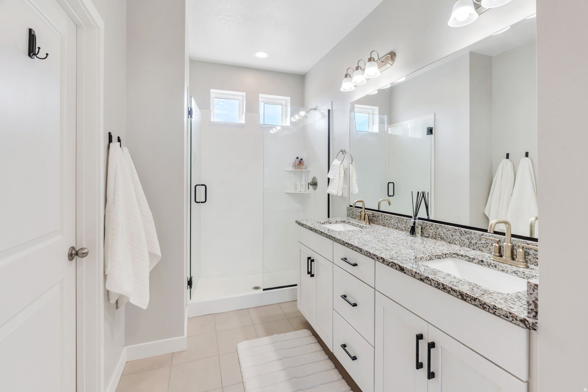 DAYBREAK - Residential