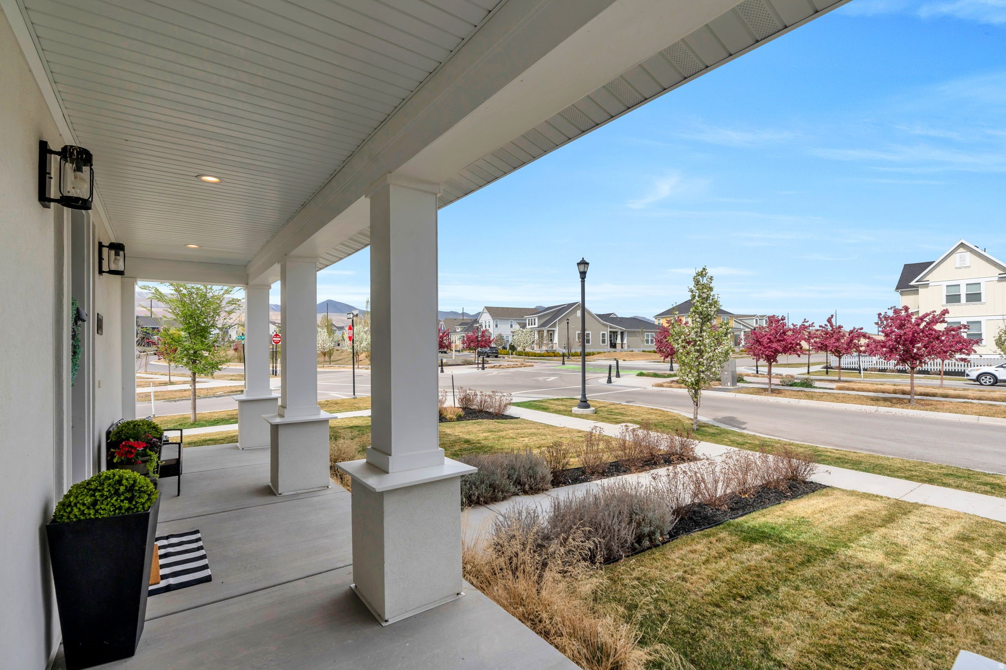 DAYBREAK - Residential