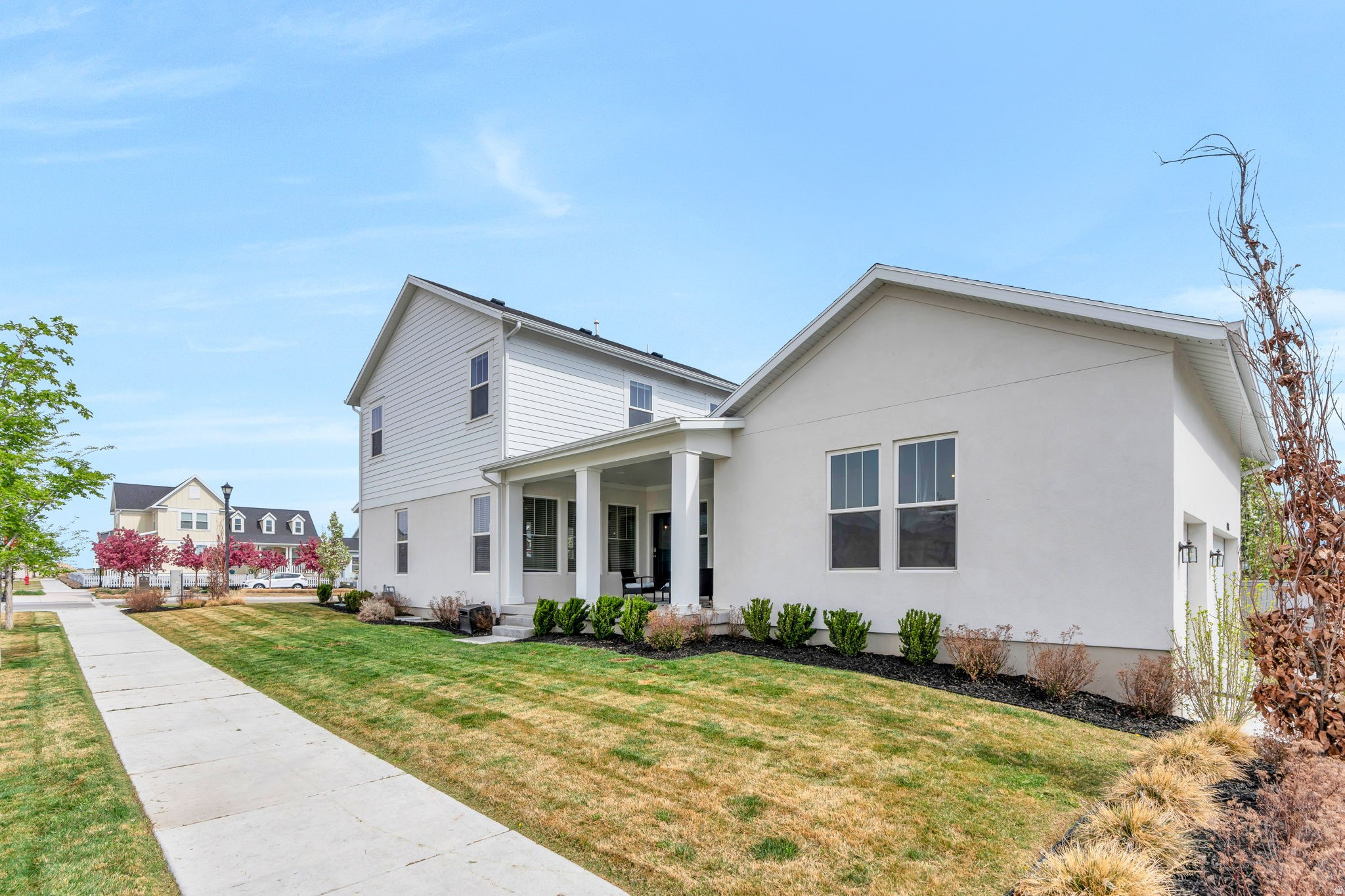 DAYBREAK - Residential