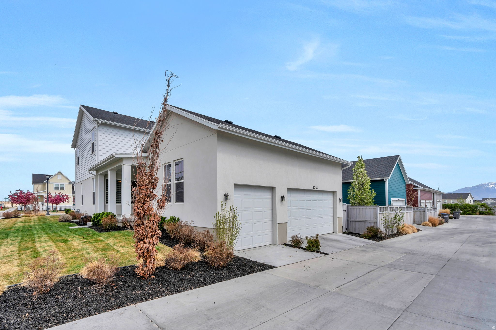 DAYBREAK - Residential