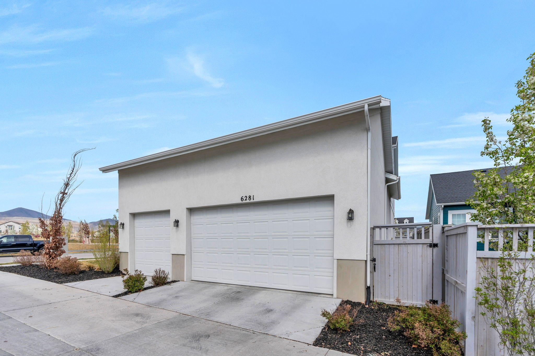 DAYBREAK - Residential