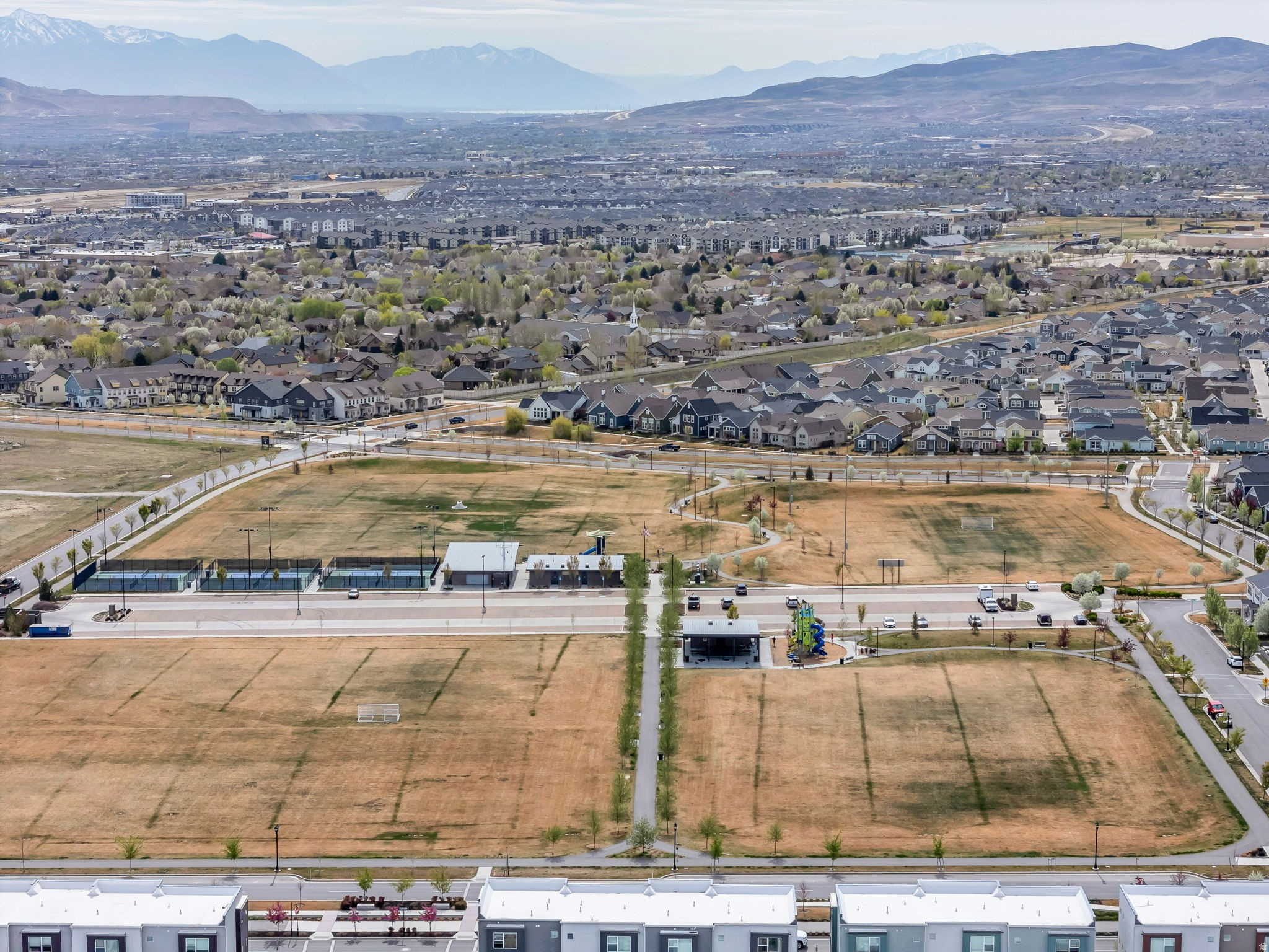 DAYBREAK - Residential