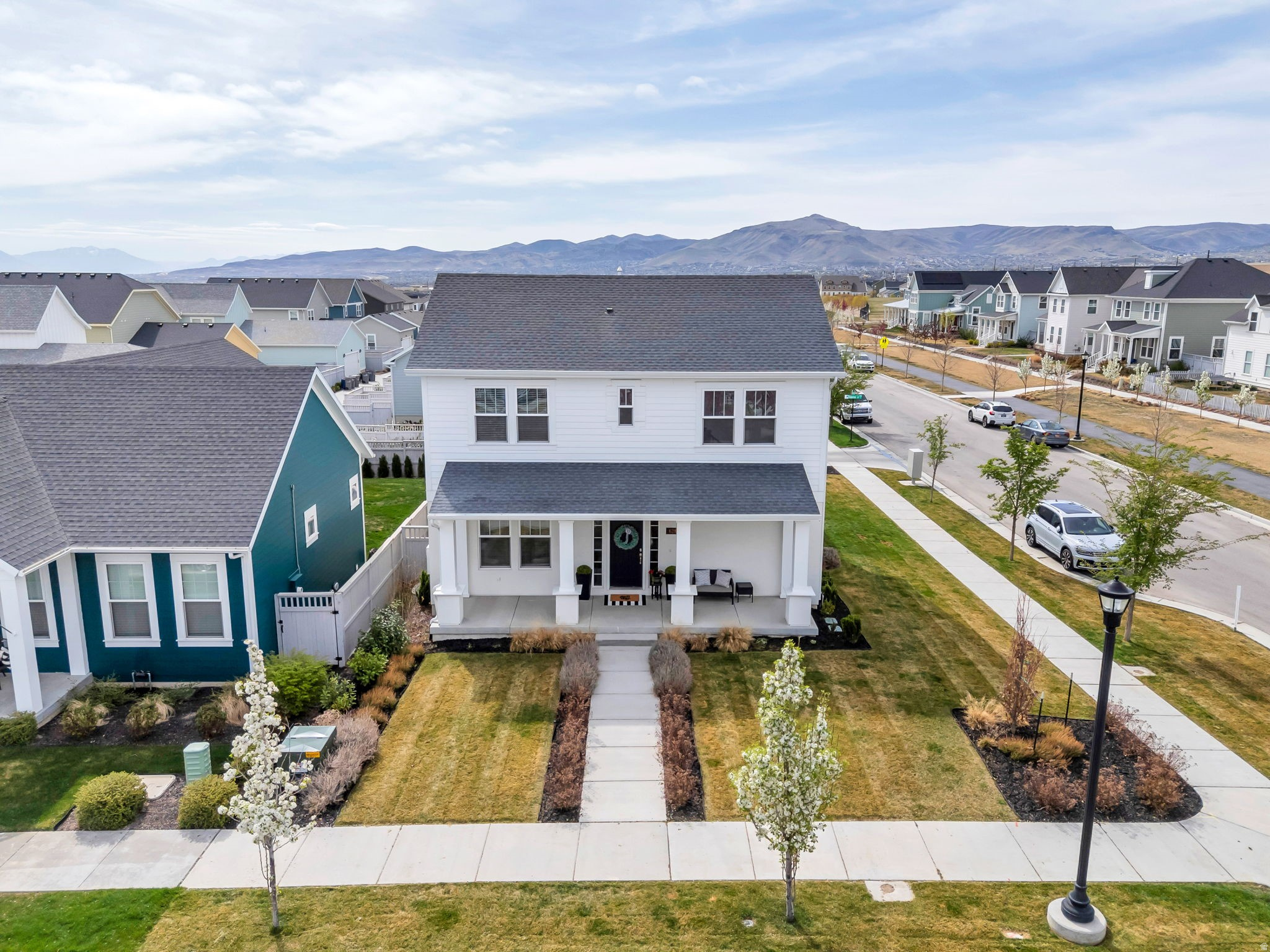 DAYBREAK - Residential