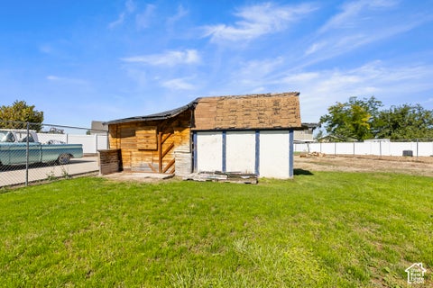 Tiny photo for 5051 MIDLAND DR, Roy, UT 84067 (MLS # 2188389)