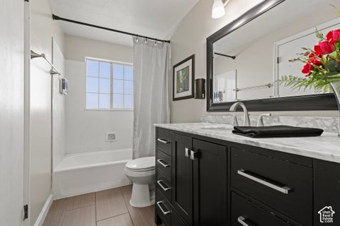 Tiny photo for 5051 MIDLAND DR, Roy, UT 84067 (MLS # 2188389)