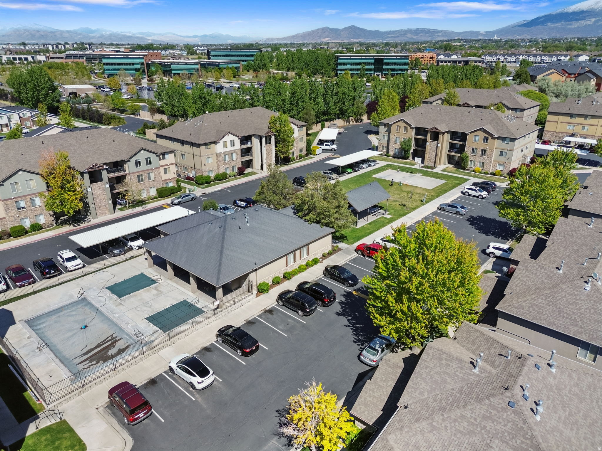 GATEWAY VILLAGE - Residential