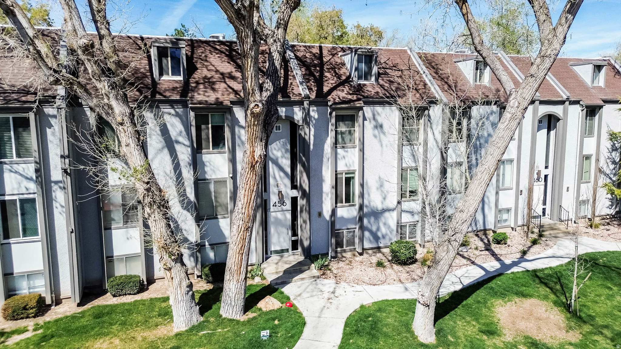 WILLOWBROOK - Residential