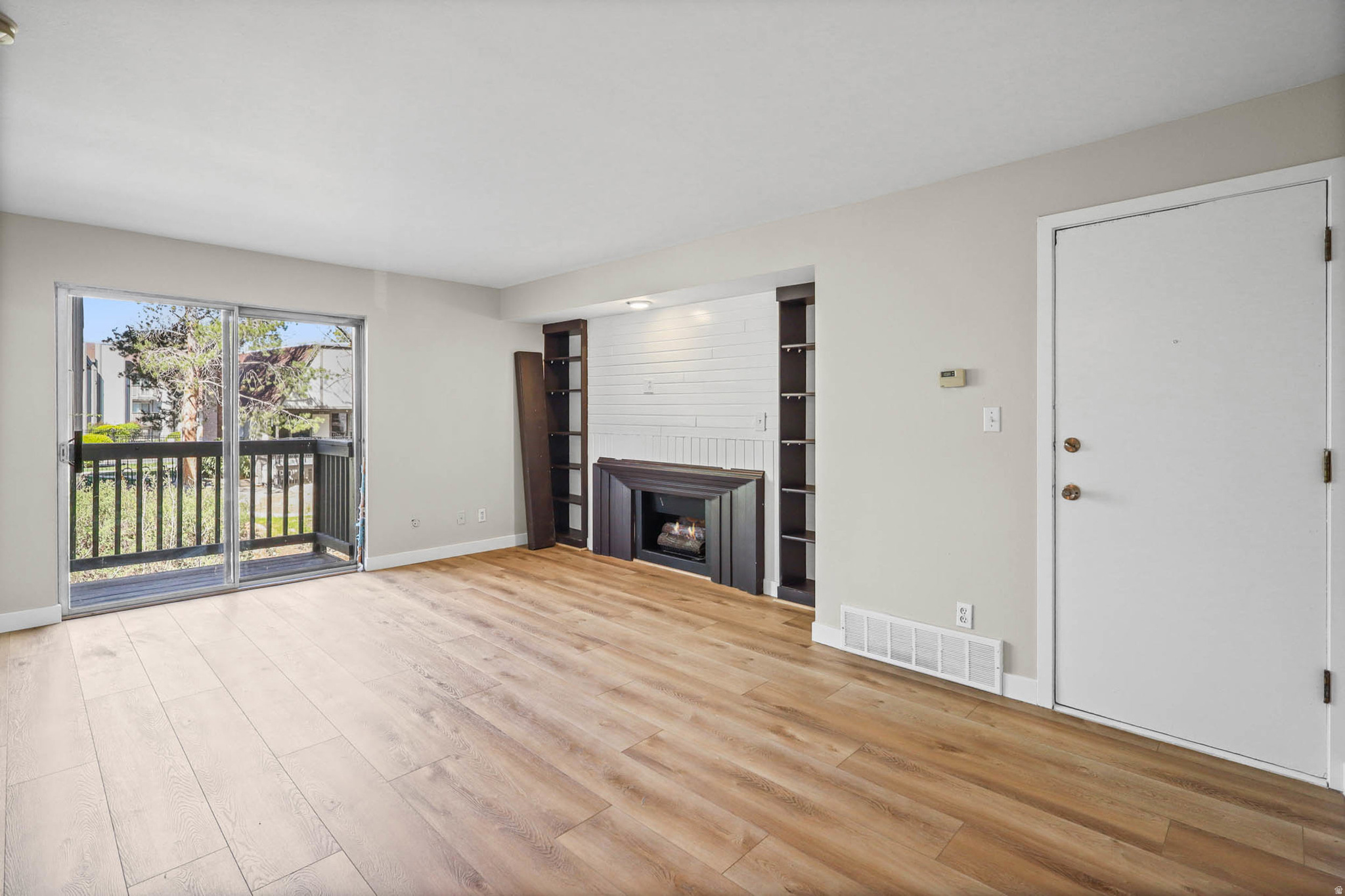 WILLOWBROOK - Residential