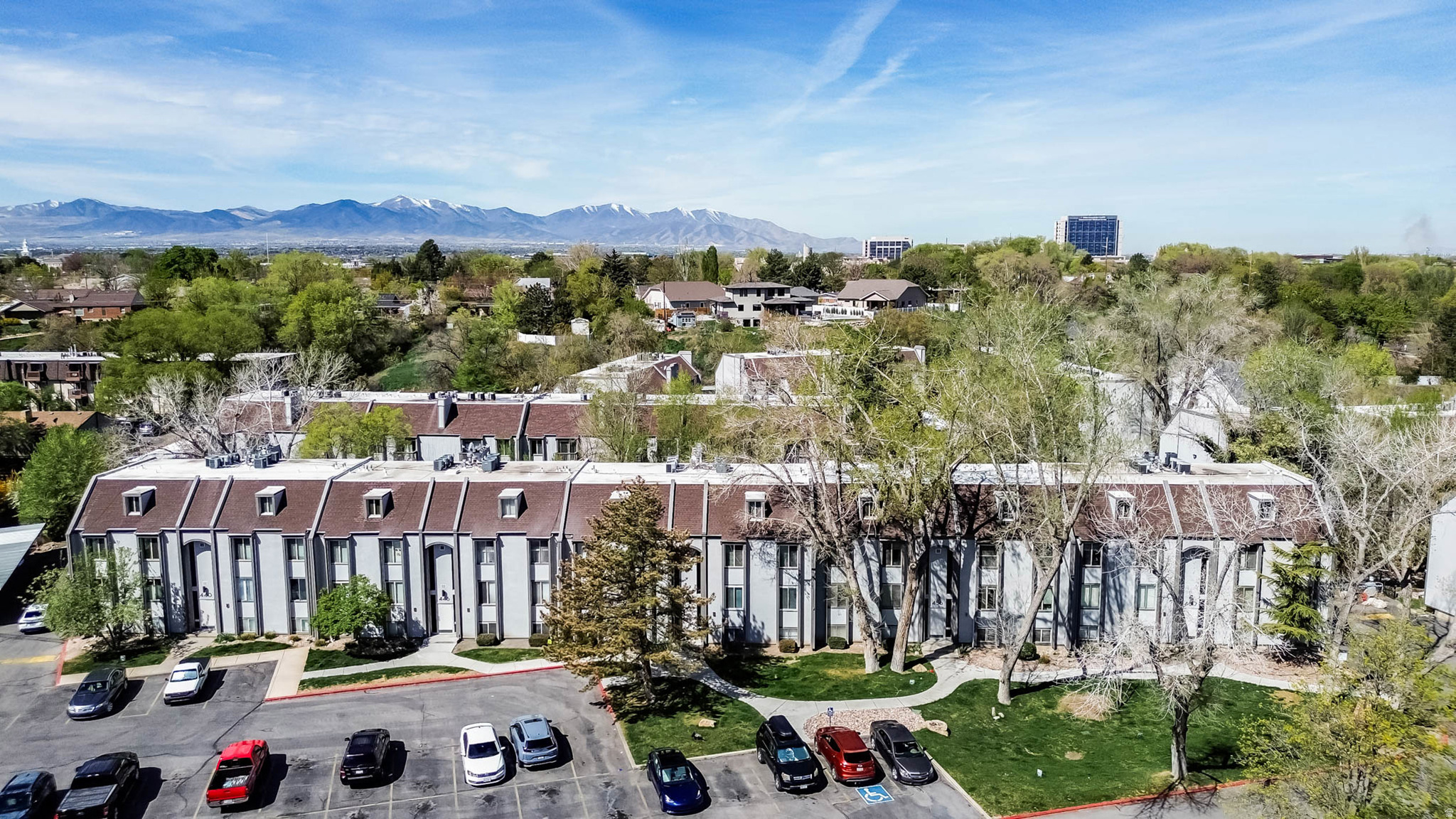 WILLOWBROOK - Residential