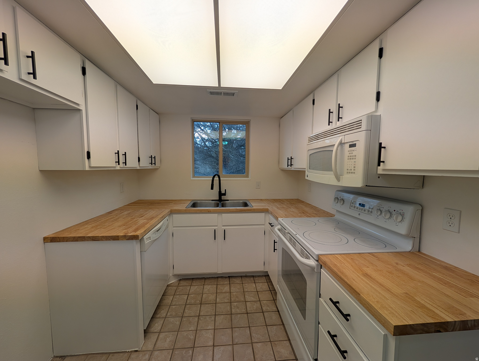 HILL CREEK CONDO - Residential