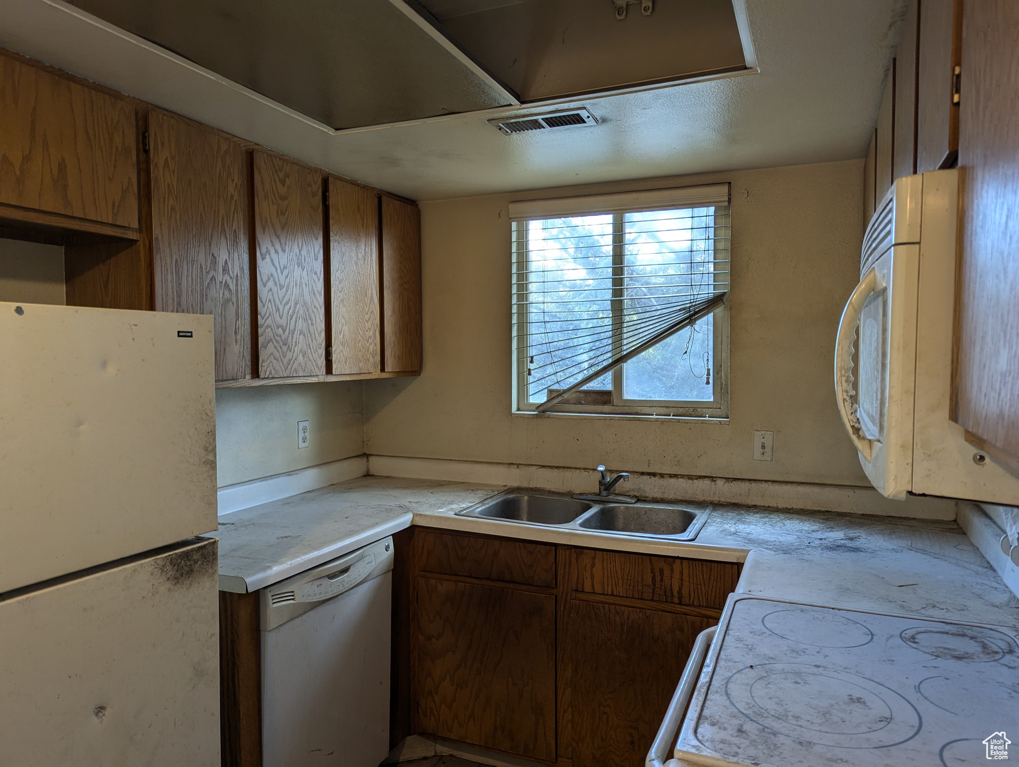 HILL CREEK CONDO - Residential