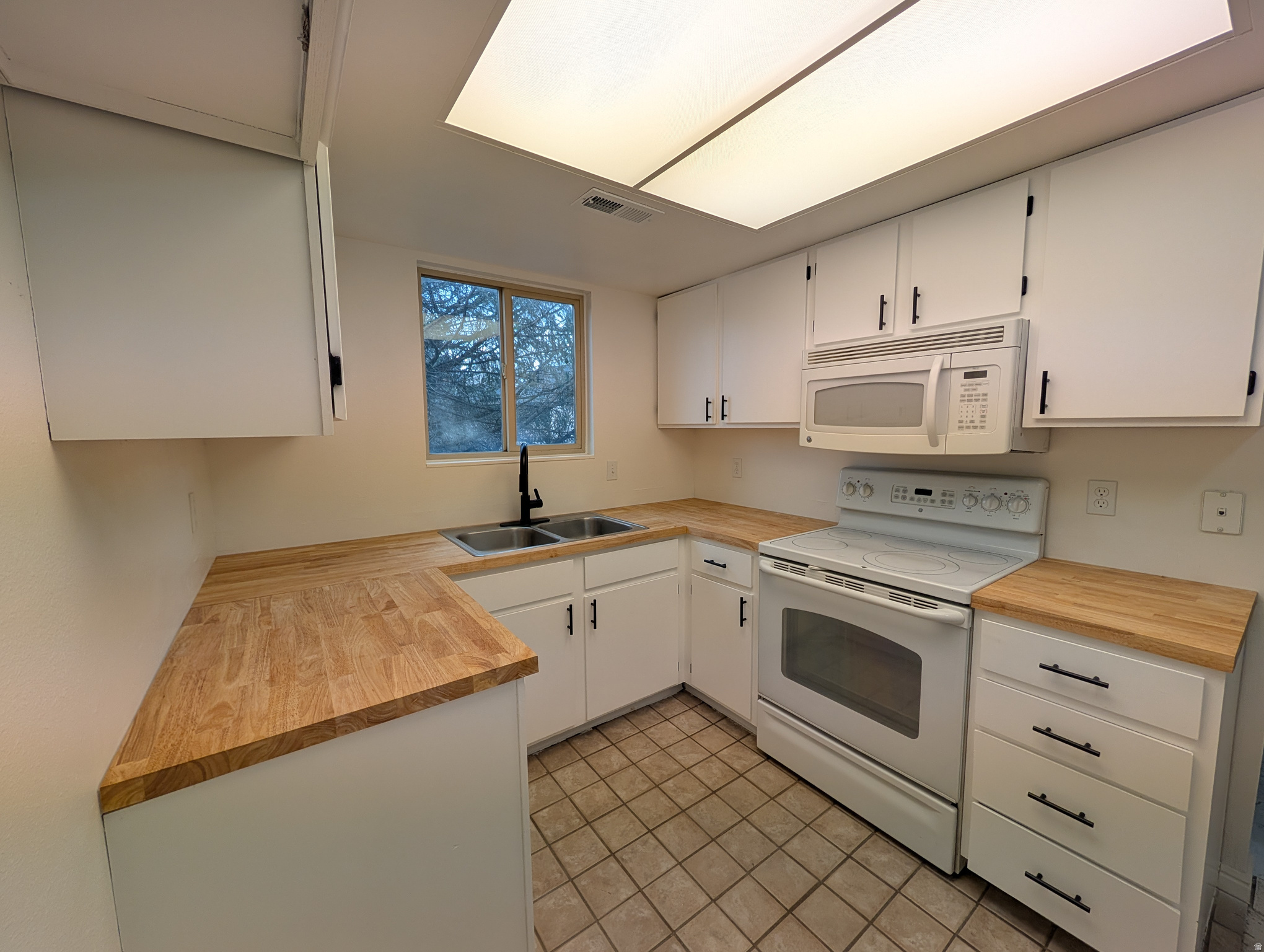 HILL CREEK CONDO - Residential