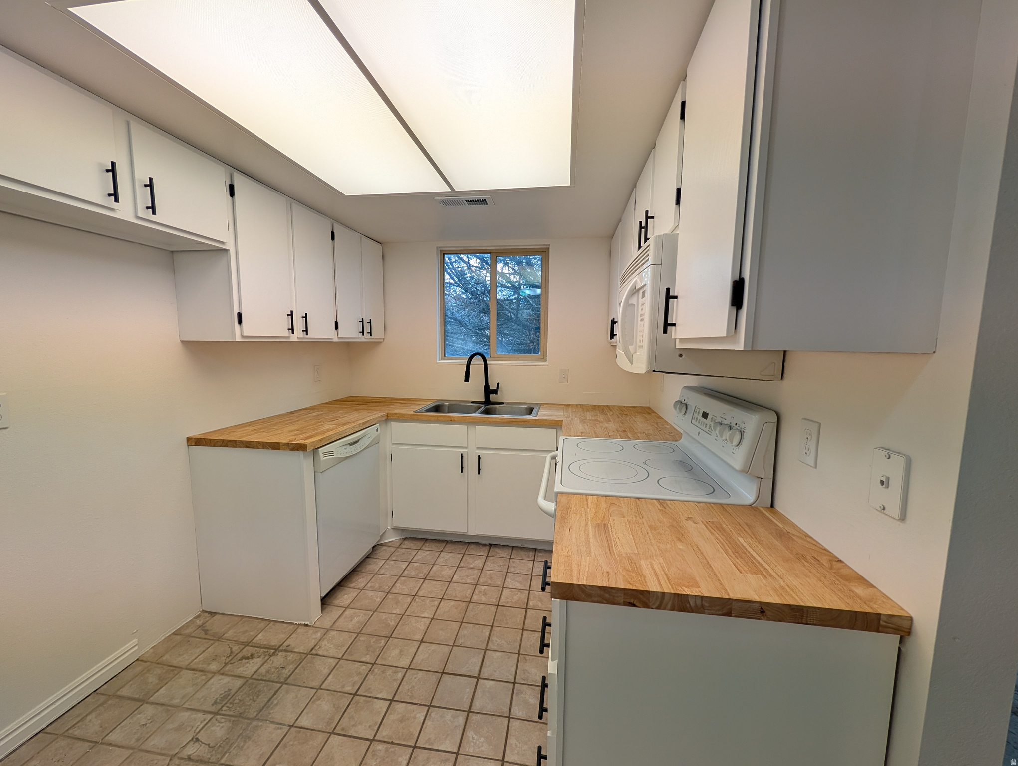 HILL CREEK CONDO - Residential