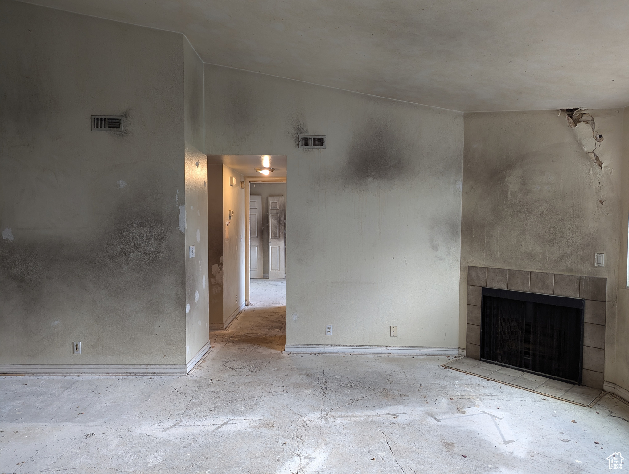 HILL CREEK CONDO - Residential