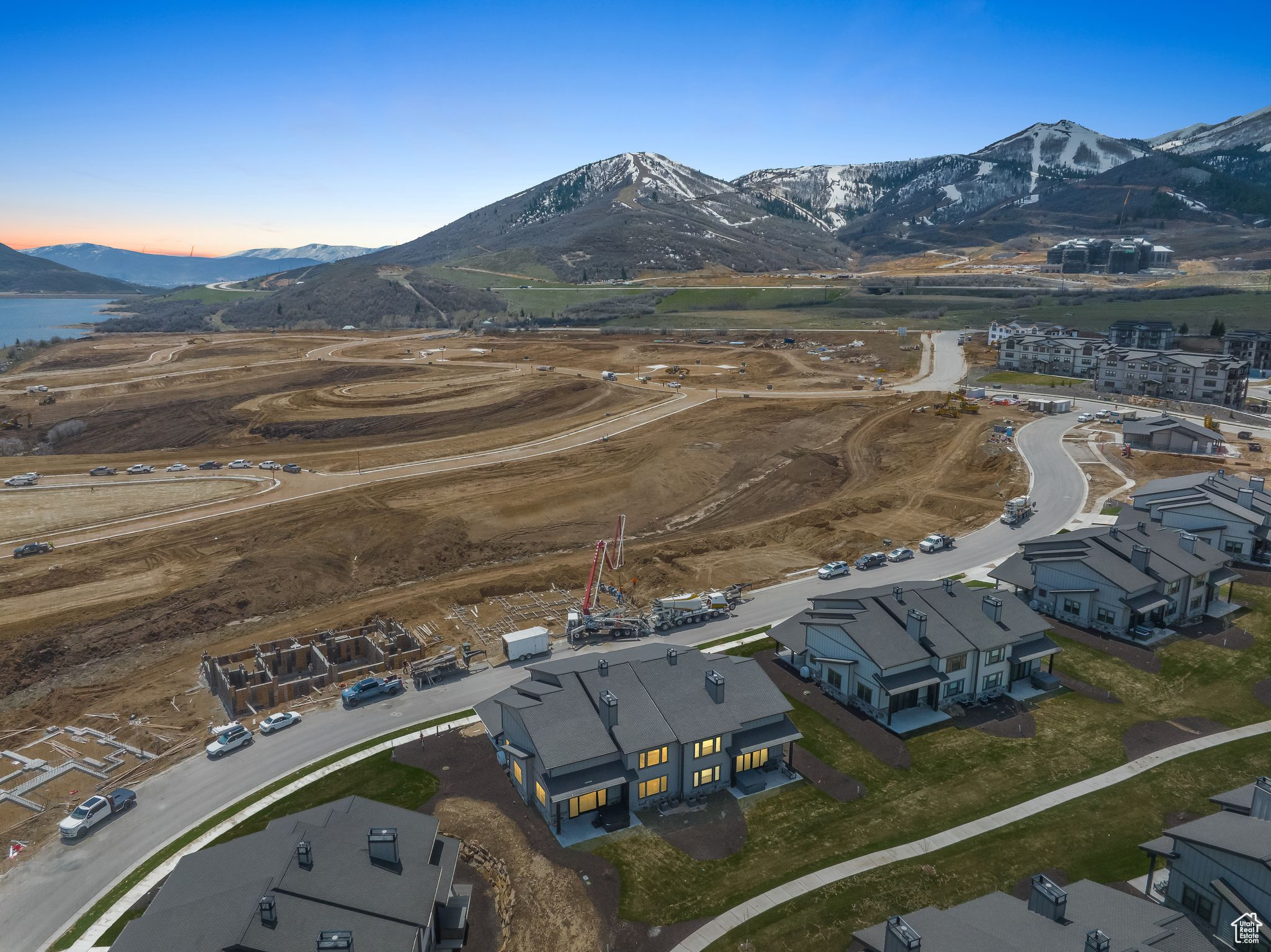 Heber City, Utah 84032, United States, 4 Bedrooms Bedrooms, ,4 BathroomsBathrooms,Residential,Pending,59021