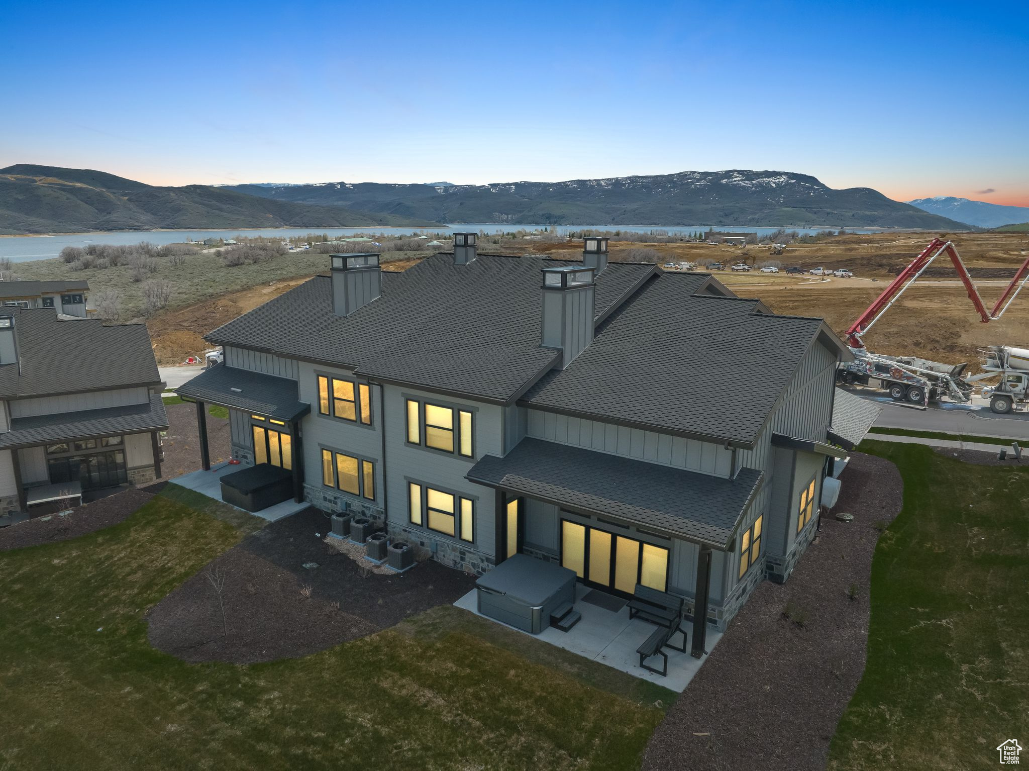 Heber City, Utah 84032, United States, 4 Bedrooms Bedrooms, ,4 BathroomsBathrooms,Residential,Pending,59021