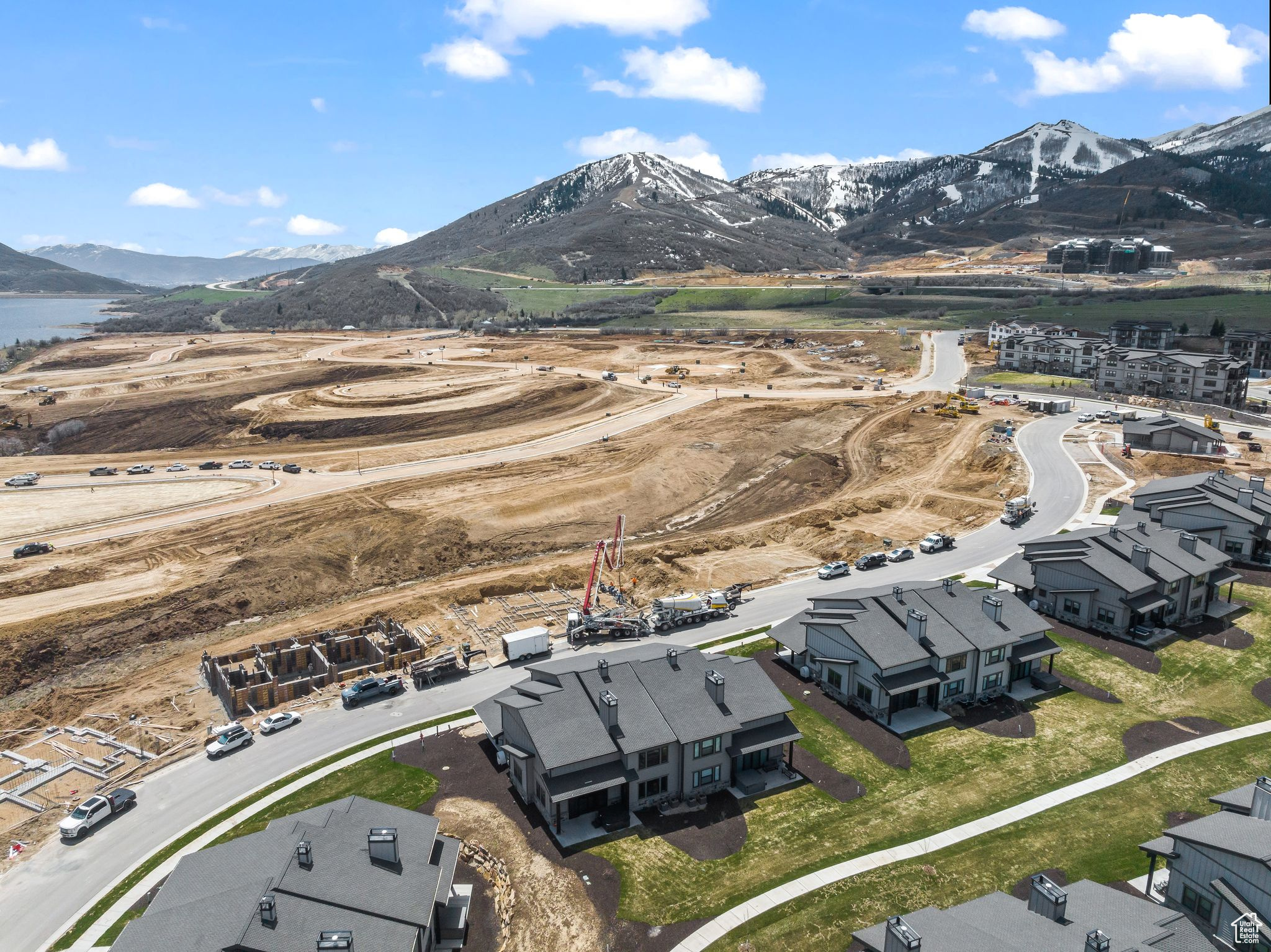 Heber City, Utah 84032, United States, 4 Bedrooms Bedrooms, ,4 BathroomsBathrooms,Residential,Pending,59021