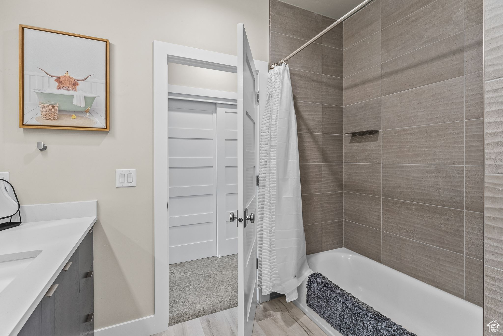 Heber City, Utah 84032, United States, 4 Bedrooms Bedrooms, ,4 BathroomsBathrooms,Residential,Pending,59021