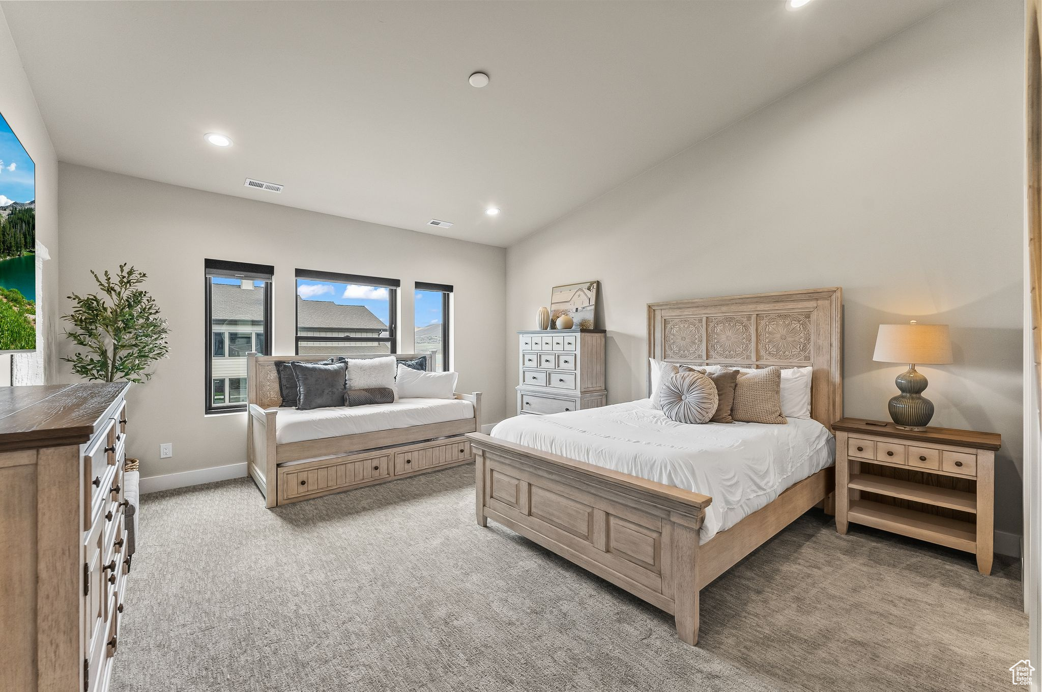 Heber City, Utah 84032, United States, 4 Bedrooms Bedrooms, ,4 BathroomsBathrooms,Residential,Pending,59021