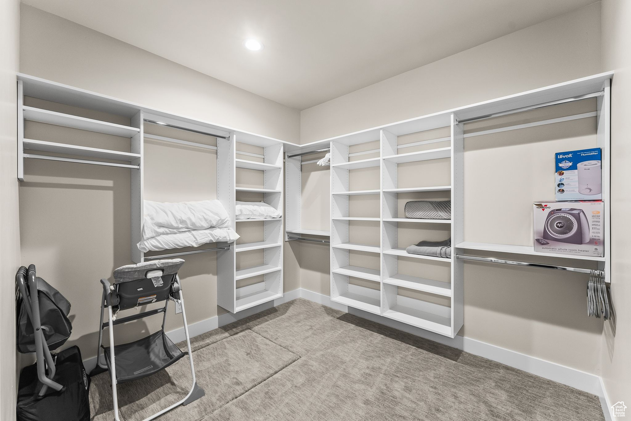 Heber City, Utah 84032, United States, 4 Bedrooms Bedrooms, ,4 BathroomsBathrooms,Residential,Pending,59021