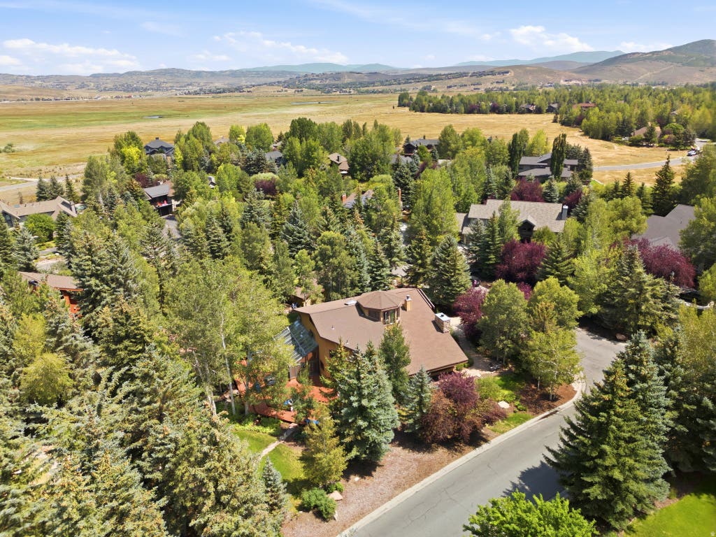 Photo of 1401 WILLOW LN, Park City, UT 84098 (MLS # 2177768)