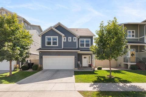 Tiny photo for 732 E 480 S, American Fork, UT 84003 (MLS # 2121429)