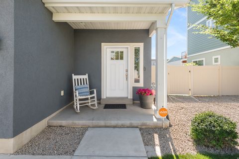 Tiny photo for 732 E 480 S, American Fork, UT 84003 (MLS # 2121429)
