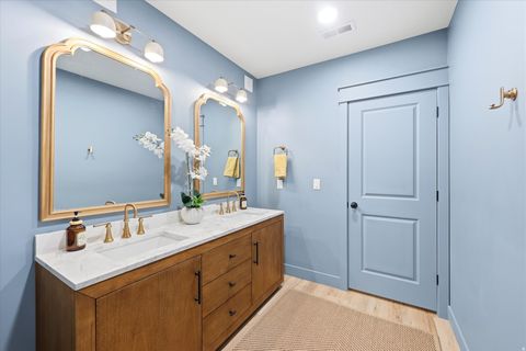 Tiny photo for 283 N 500 W, Mapleton, UT 84664 (MLS # 2152093)