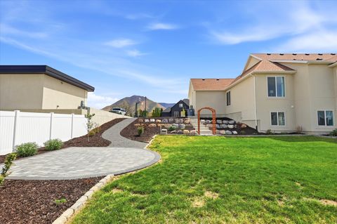 Tiny photo for 283 N 500 W, Mapleton, UT 84664 (MLS # 2152093)
