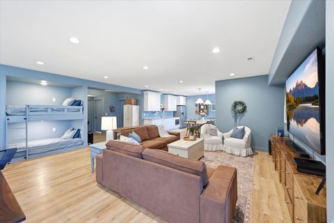 Tiny photo for 283 N 500 W, Mapleton, UT 84664 (MLS # 2152093)