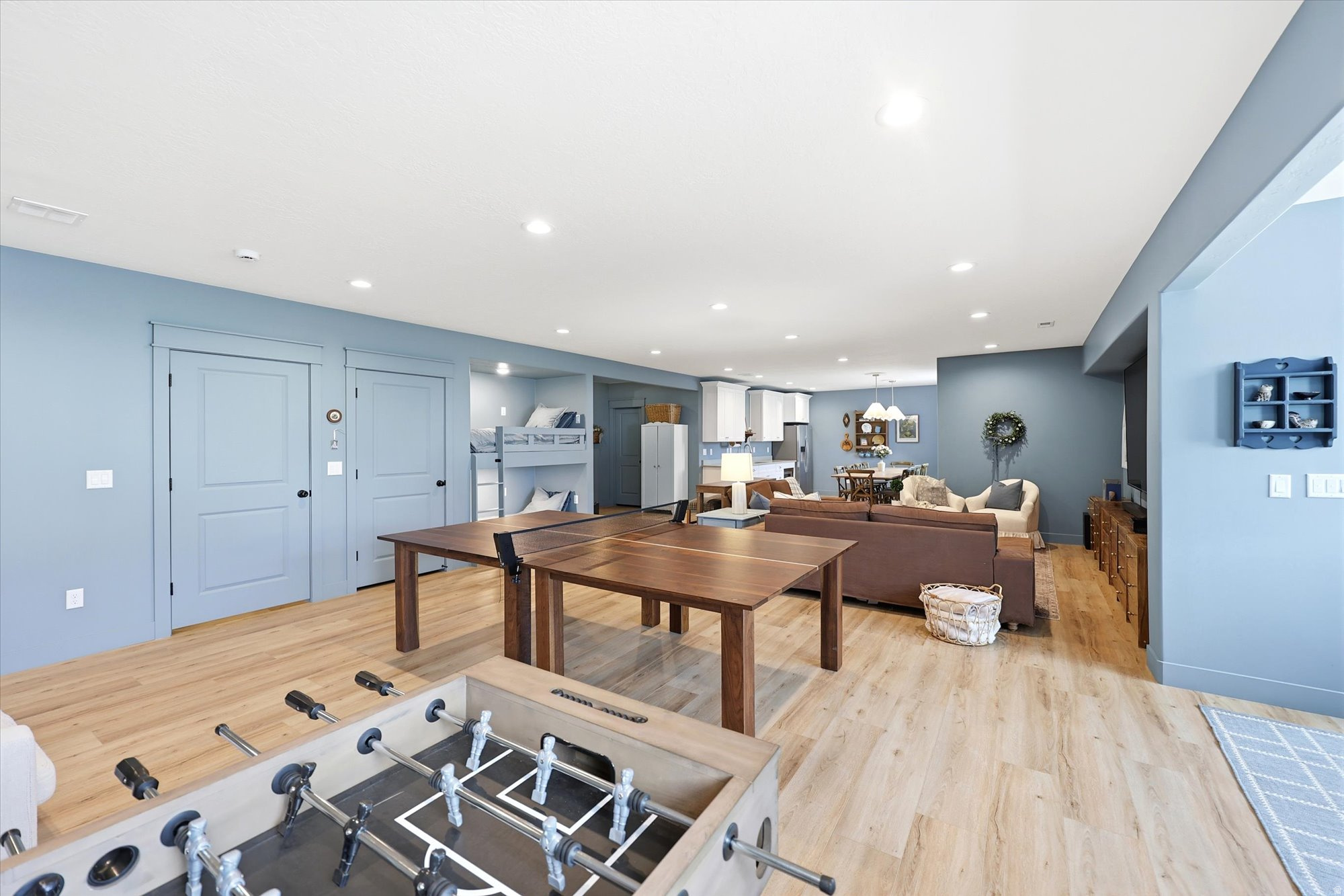 WHITING FARMS - Residential