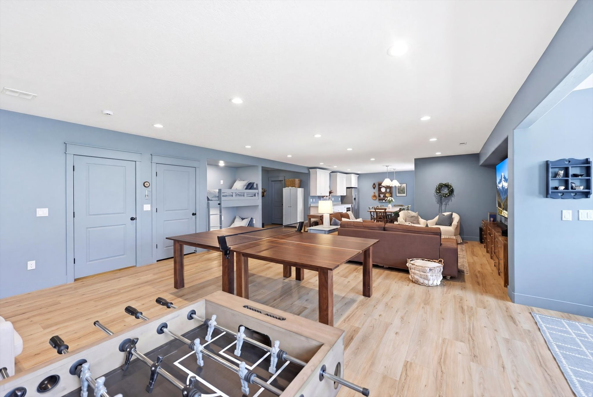 WHITING FARMS - Residential