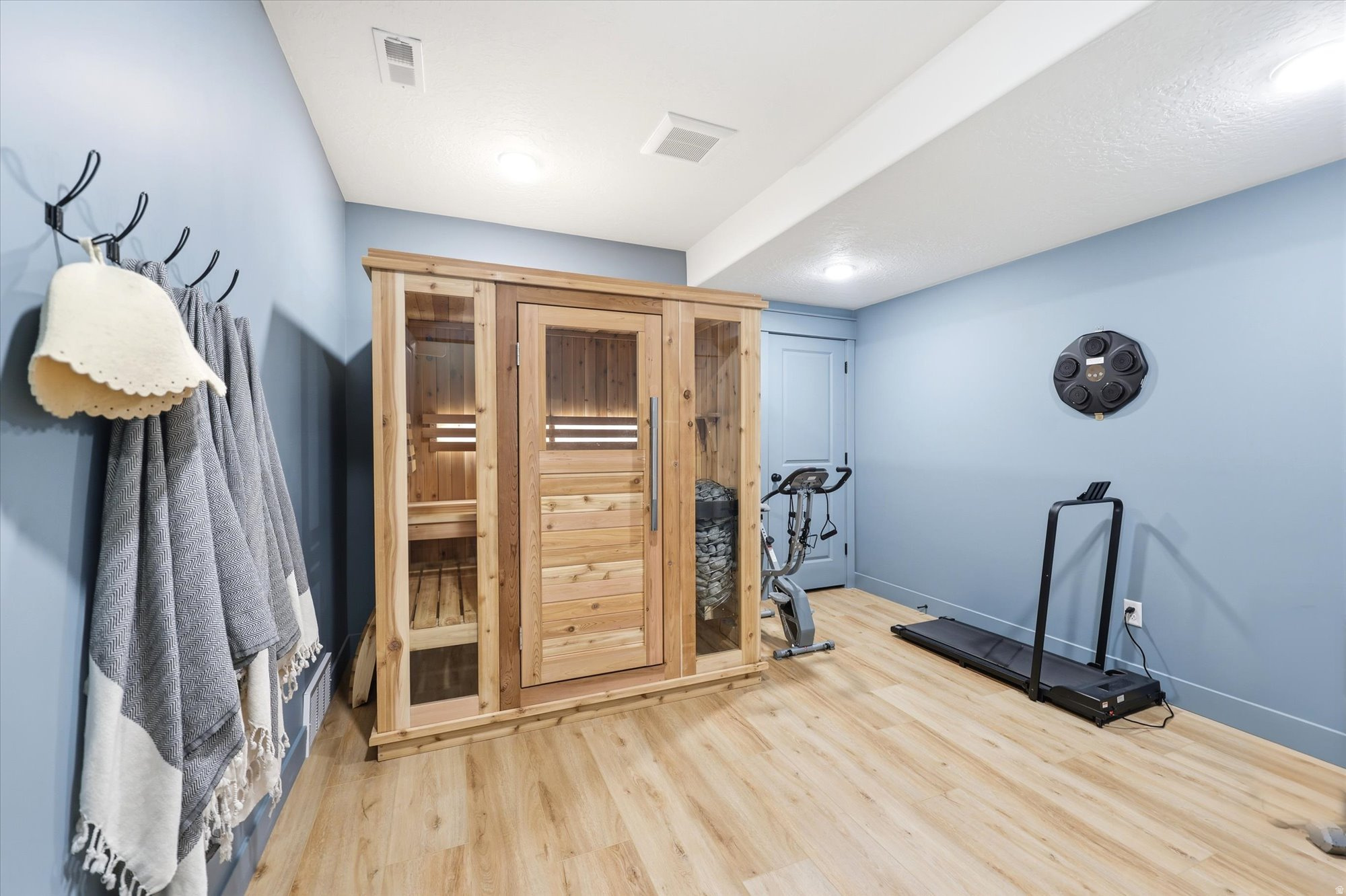 WHITING FARMS - Residential