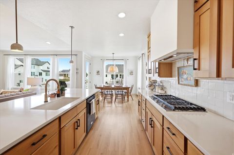 Tiny photo for 283 N 500 W, Mapleton, UT 84664 (MLS # 2152093)