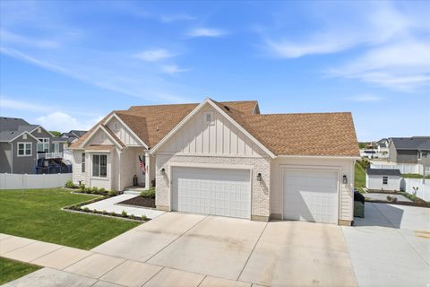 Tiny photo for 283 N 500 W, Mapleton, UT 84664 (MLS # 2152093)