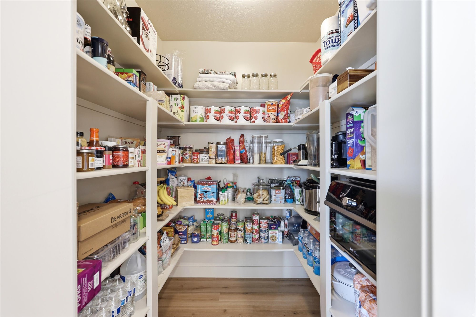 WHITING FARMS - Residential