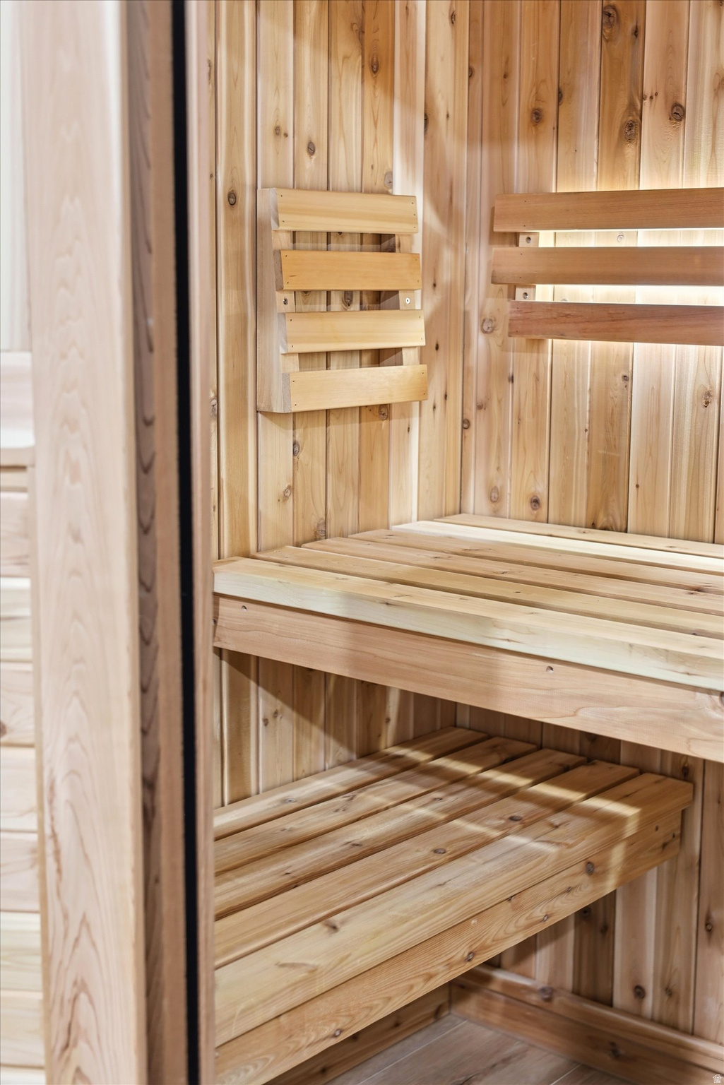 WHITING FARMS - Residential