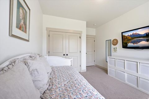 Tiny photo for 283 N 500 W, Mapleton, UT 84664 (MLS # 2152093)