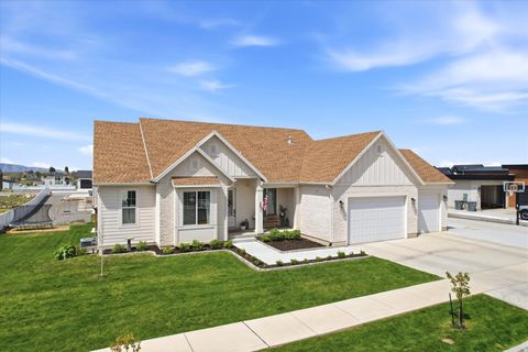 Tiny photo for 283 N 500 W, Mapleton, UT 84664 (MLS # 2152093)