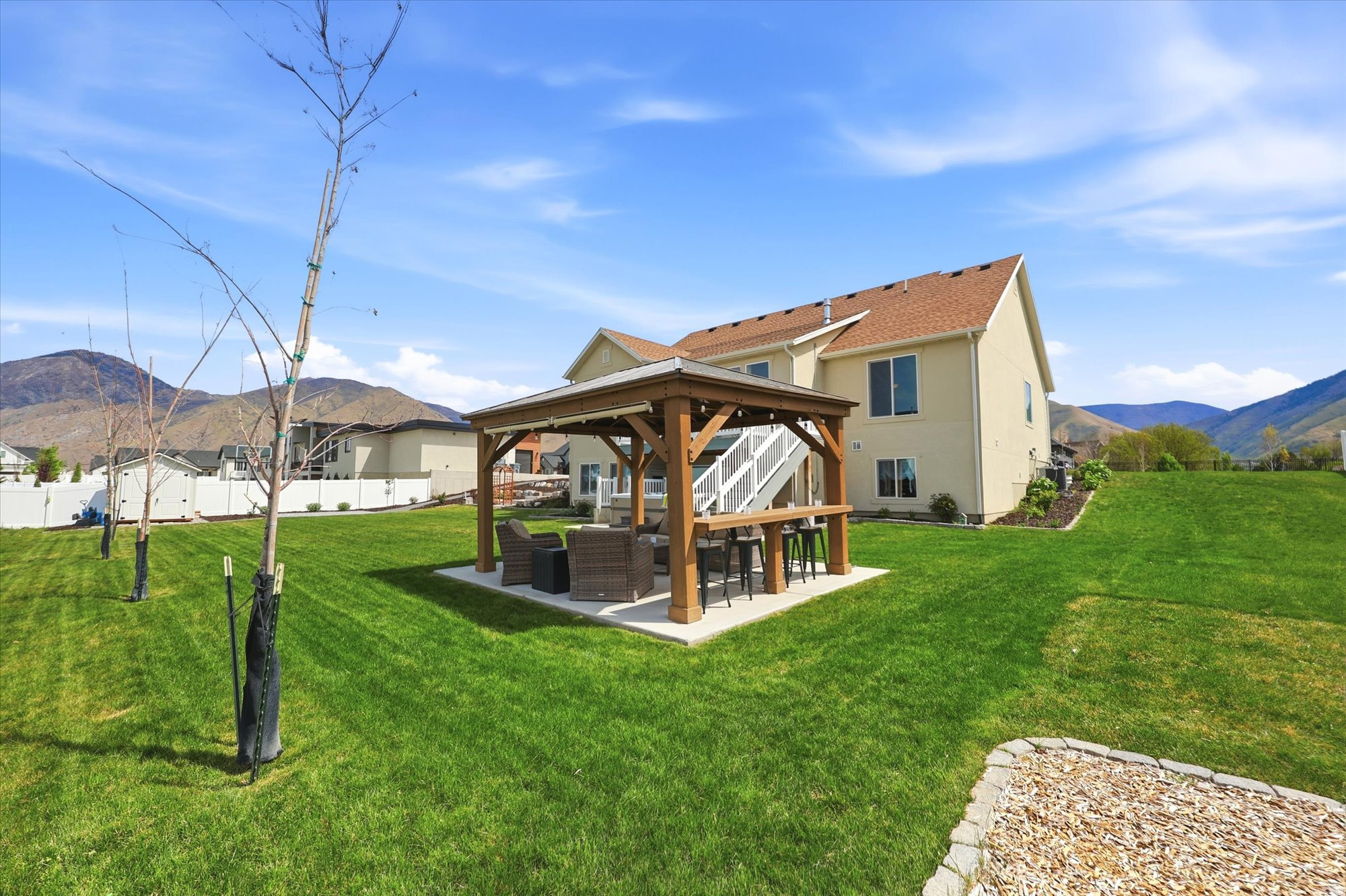 WHITING FARMS - Residential