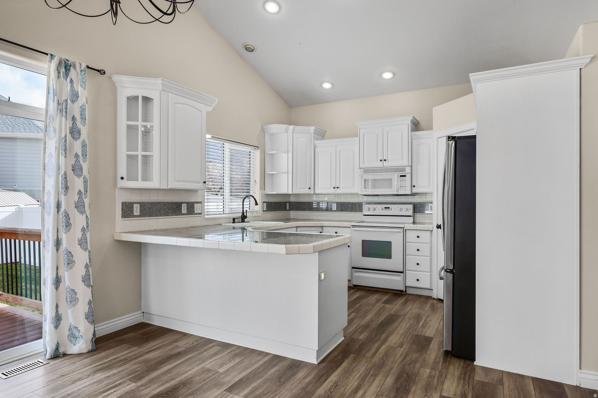 APPLE HILL - Residential