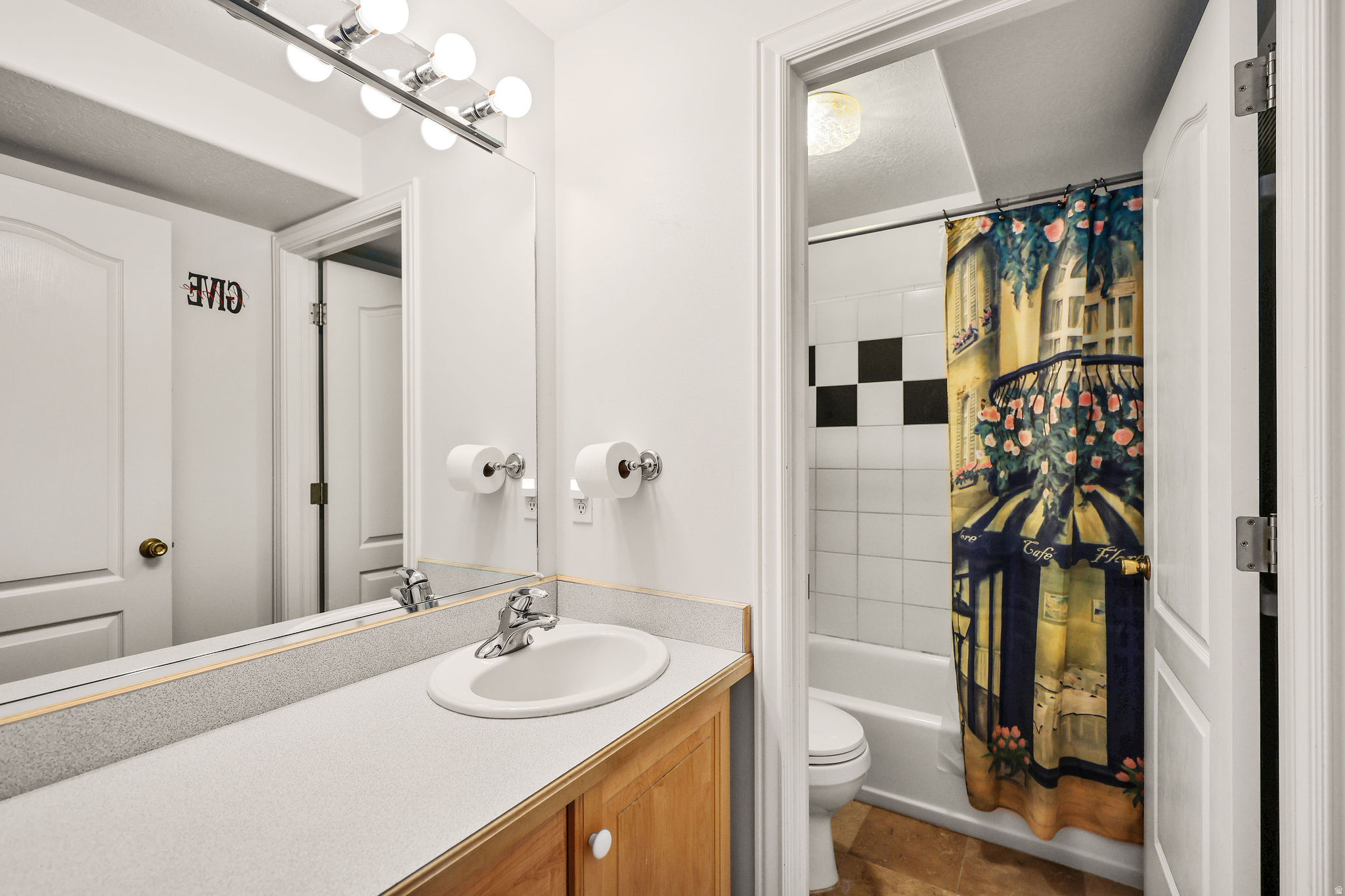 APPLE HILL - Residential