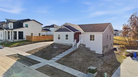 Tiny photo for 661 W 20 N, Hyrum, UT 84319 (MLS # 2127098)